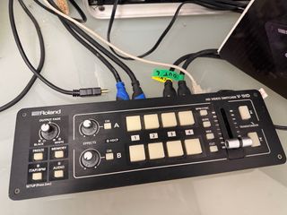 Roland V-1HD Mixer Video HD