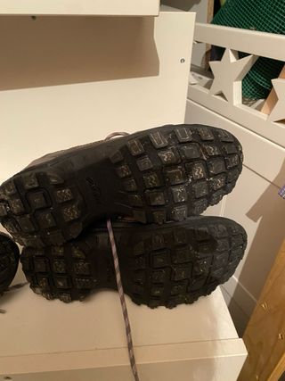 Botas de montaña niña Quechua Casi nuevas Cada par