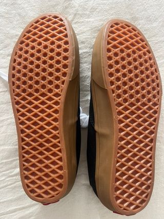 Zapatillas Vans Negras Suela Marrón