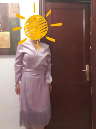Vestido lila con flecos