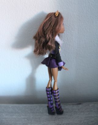 Monster High Clawdeen Wolf com gato