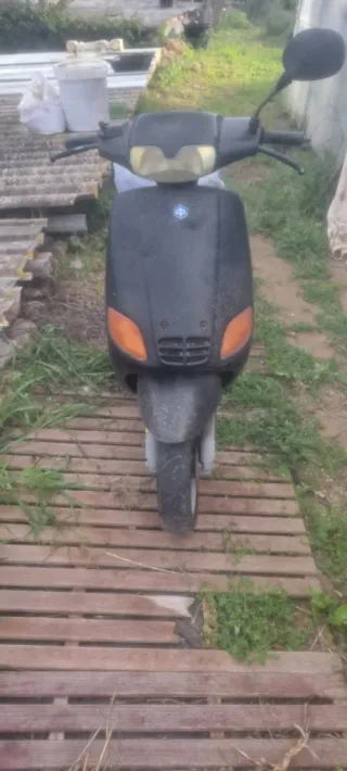 Zip 50 Scooter Negro Automático