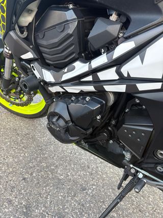 Kawasaki Z800 Negra y Amarilla