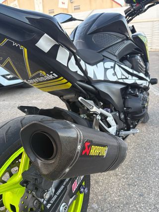 Kawasaki Z800 Negra y Amarilla