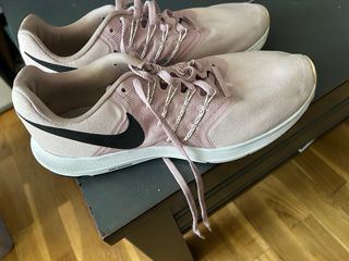 Zapatillas Nike Rosas y Blancas