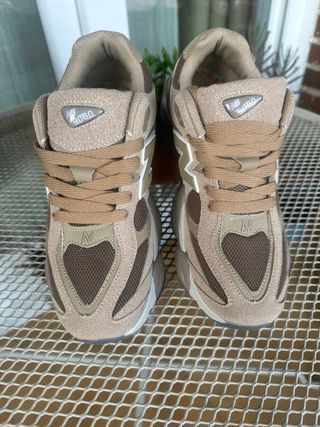 New Balance Beige/Marrón Zapatillas