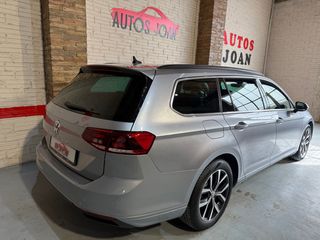 Volkswagen Passat Executive 2.0TDI 150CV 2021