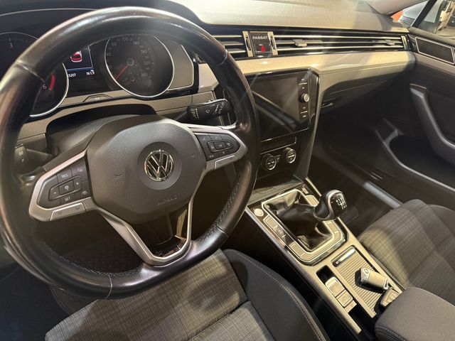 Volkswagen Passat Executive 2.0TDI 150CV 2021