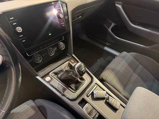 Volkswagen Passat Executive 2.0TDI 150CV 2021