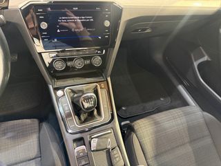 Volkswagen Passat Executive 2.0TDI 150CV 2021