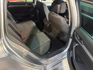 Volkswagen Passat Executive 2.0TDI 150CV 2021
