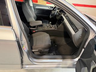 Volkswagen Passat Executive 2.0TDI 150CV 2021