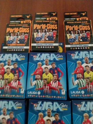Lote Cajas Cromos LaLiga y World Class