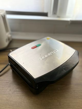 Sandwichera Taurus 3 en 1: gofres, grill, sándwich