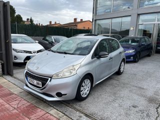 Peugeot 208 2015