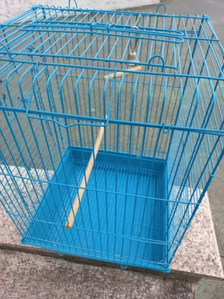 Jaula grande para pájaros azul