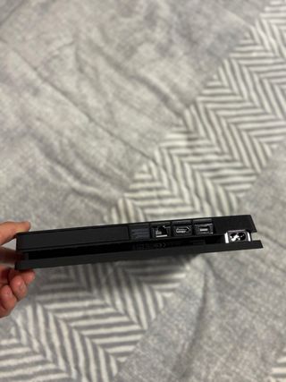 PS4 Slim (PlayStation 4) Negra 1TB