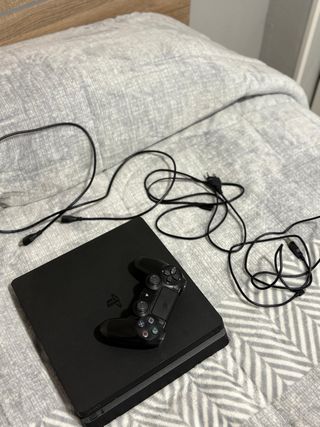 PS4 Slim (PlayStation 4) Negra 1TB