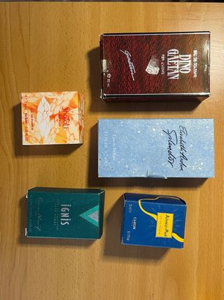 Scatole vuote per profumi collezione