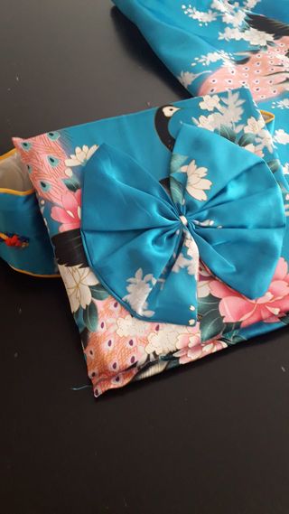 Kimono disfraz pavo real flores 10-12 años