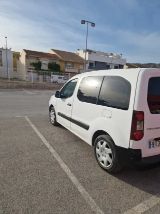 Peugeot Partner 2013