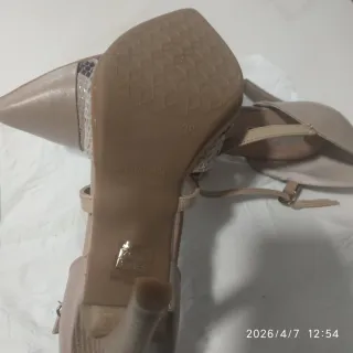 Zapatos de vestir beige y multicolor