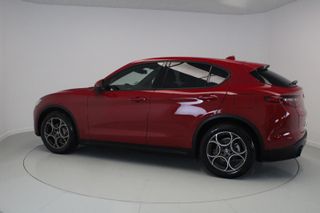 Alfa Romeo Stelvio 2023