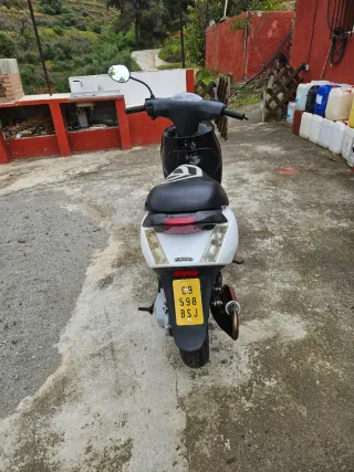 Piaggio Zip SP 2T Scooter