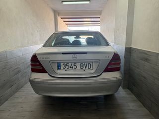 Mercedes-Benz Claee c 2003