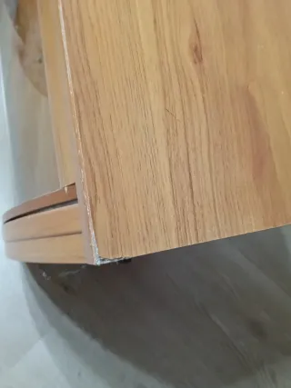 Vitrina grande de madera y cristal