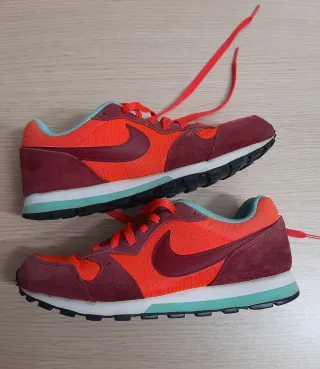 Nike MD Runner 2 Donna Tg 39