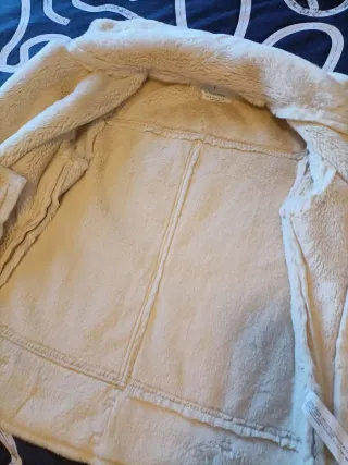 Abrigo Stradivarius Beige Talla M