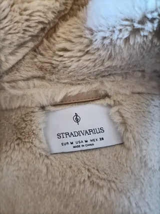 Abrigo Stradivarius Beige Talla M