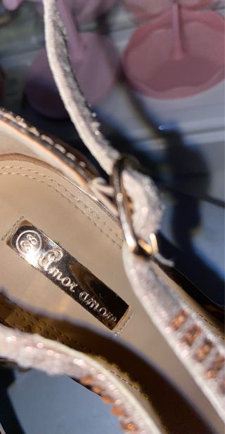 Sandalias Amor Amore Doradas Talla 38