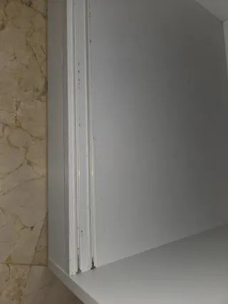 Armario blanco y gris 1,20x2,00m