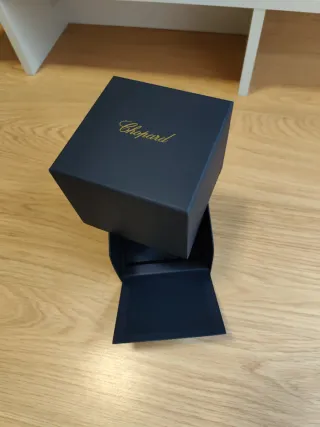 Caja de reloj Chopard negra