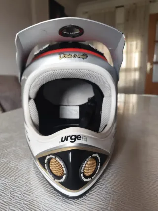 Casco DH Urge