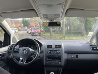 Volkswagen Touran 2012