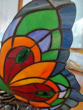 Lampada farfalla stile Tiffany