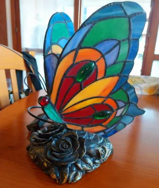 Lampada farfalla stile Tiffany