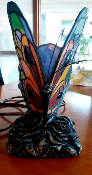 Lampada farfalla stile Tiffany