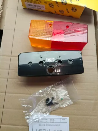 Piloto trasero HELLA 2SD 003 184-041