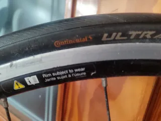 Bicicleta de Carretera Giant Roja