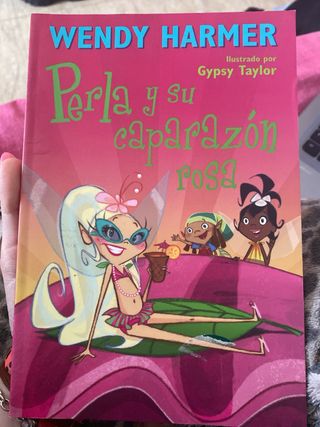 Perla y la muñeca triste - Wendy Harmer