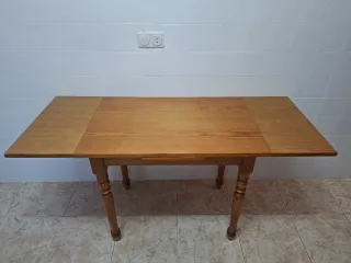 Mesa extensible de madera