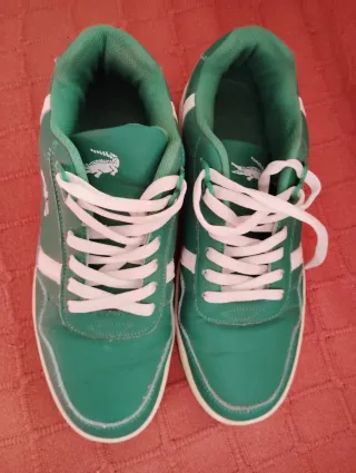 Zapatillas Lacoste verdes.Venta en persona.