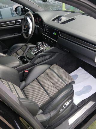 Porsche Cayenne Coupé -