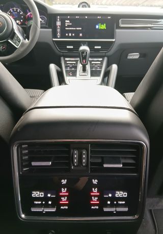 Porsche Cayenne Coupé -