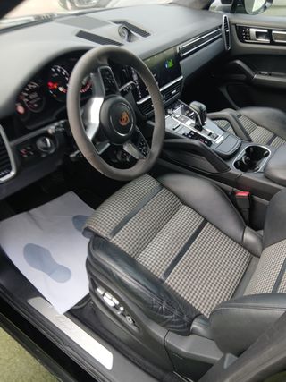 Porsche Cayenne Coupé -