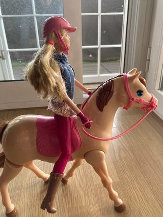 Caballo Barbie con Muñeca Jinete